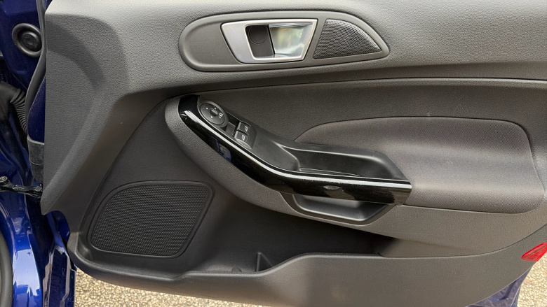 Ford Fiesta 1.0 EcoBoost Titanium 5dr Petrol Hatchback